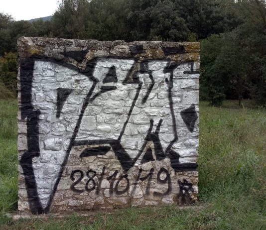 A Spoleto, imbrattata l’opera d’arte pubblica di Sol LeWitt