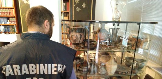 Operazione Achei: bloccata maxi banda che trafficava reperti archeologici