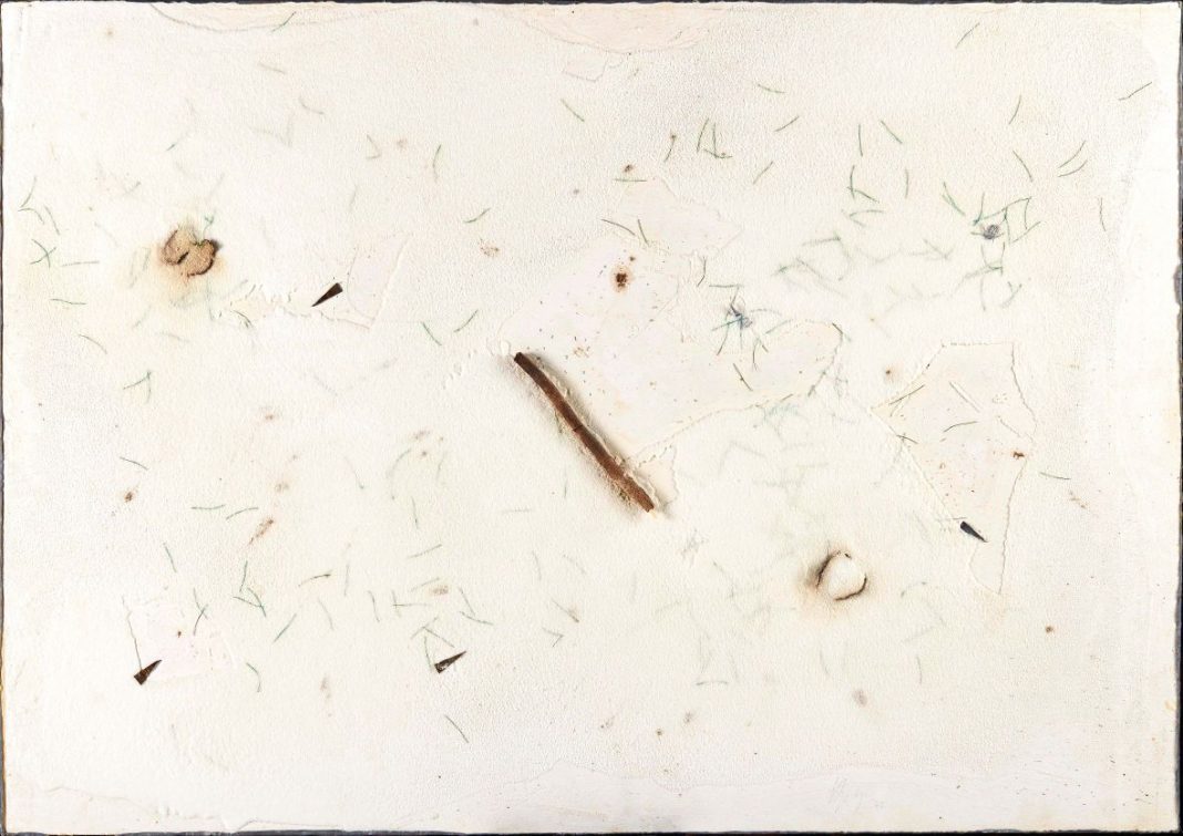Pier Paolo Calzolari, Senza titolo, 1970, sale legni piombo su carta applicata su masonite, cm 70×100, € 55.000/80.000