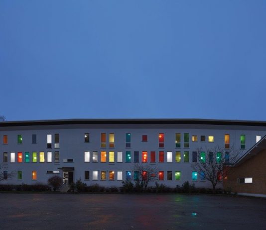 Mariangela Levita disegna con i colori di Leonardo e Gio Ponti a Stoccolma Mariangela Levita per Stoccolma