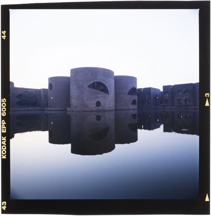 Louis Kahn, Sher-e-Bangla Nagar, National Capital, Dhaka, BangladesPhoto: Roberto Schezen, 2001 circaCourtesy: Fondazione MAXXI