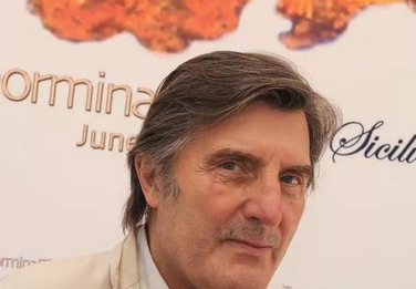 Addio allo stilista Emanuel Ungaro, aveva 86 anni