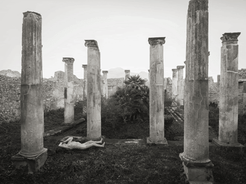 Kenro Izu – Requiem for Pompei