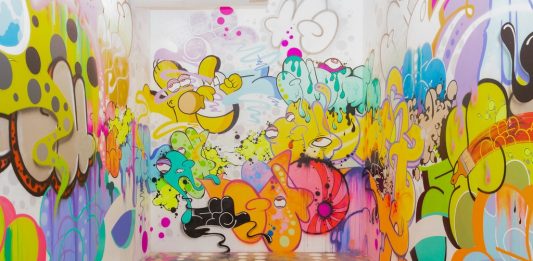 exibart.artworld: il giro del mondo dell’arte in sei notizie Il lavoro di Ghost and Giz RIS per il museo dei graffiti che ha aperto giovedì a Miami (Courtesy: Melanie Metz for The New York Times)