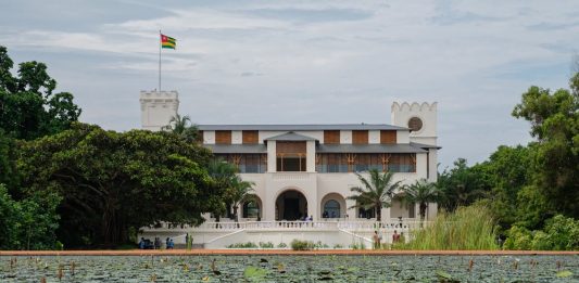In Togo, un palazzo coloniale diventa museo d’arte contemporanea Il Palais de Lomé