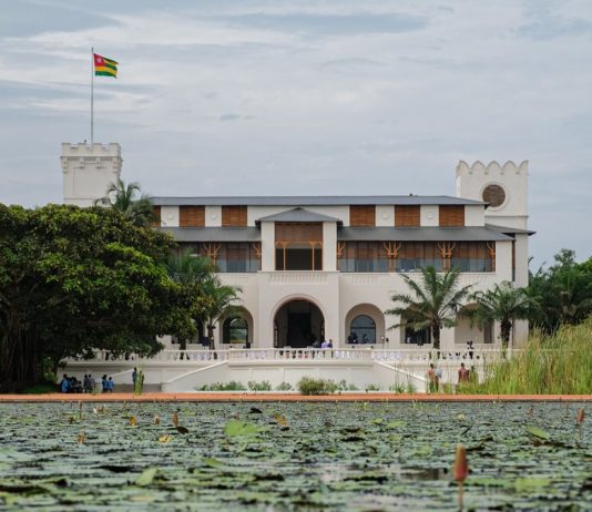 In Togo, un palazzo coloniale diventa museo d’arte contemporanea Il Palais de Lomé