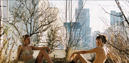 A Riga, l’arte contemporanea fiorisce con la Biennale: ecco temi e artisti