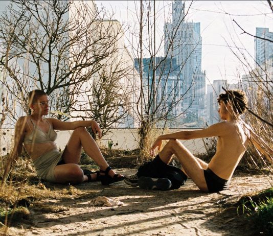 A Riga, l’arte contemporanea fiorisce con la Biennale: ecco temi e artisti