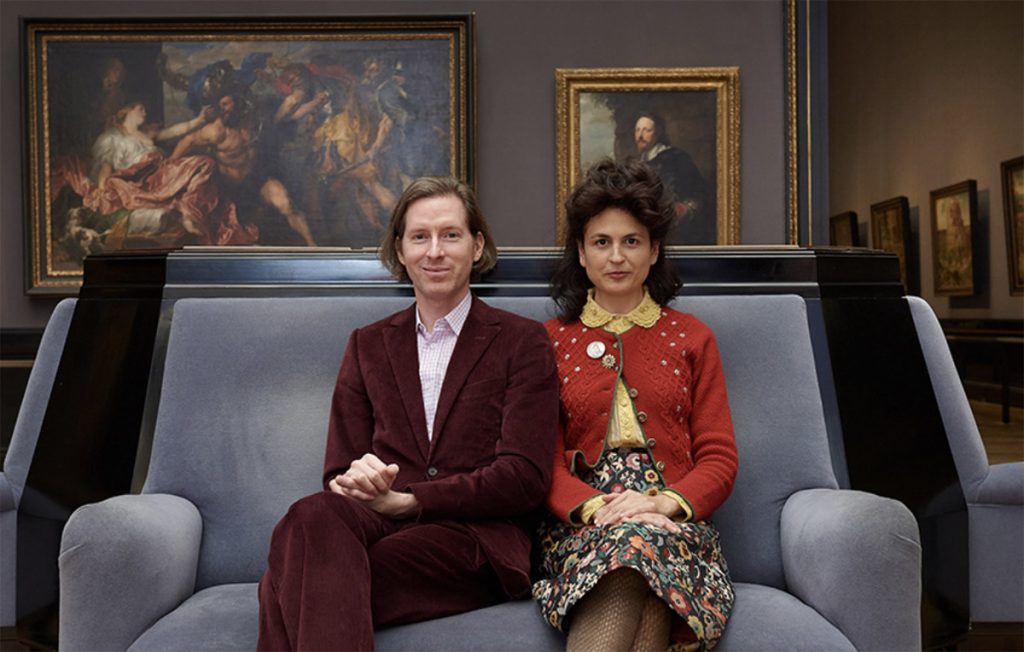 Wes Anderson e Juman Malouf alla mostra "Wes Anderson | Juman Malouf: il sarcofago di Spitzmaus e altri tesori”, Fondazione Prada, Milano