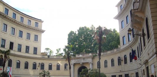 I Docenti dell’Accademia di Roma contro un articolo del Tempo