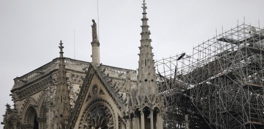 A nove mesi dall’incendio, Notre Dame ancora a rischio