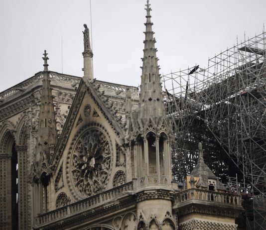 A nove mesi dall’incendio, Notre Dame ancora a rischio
