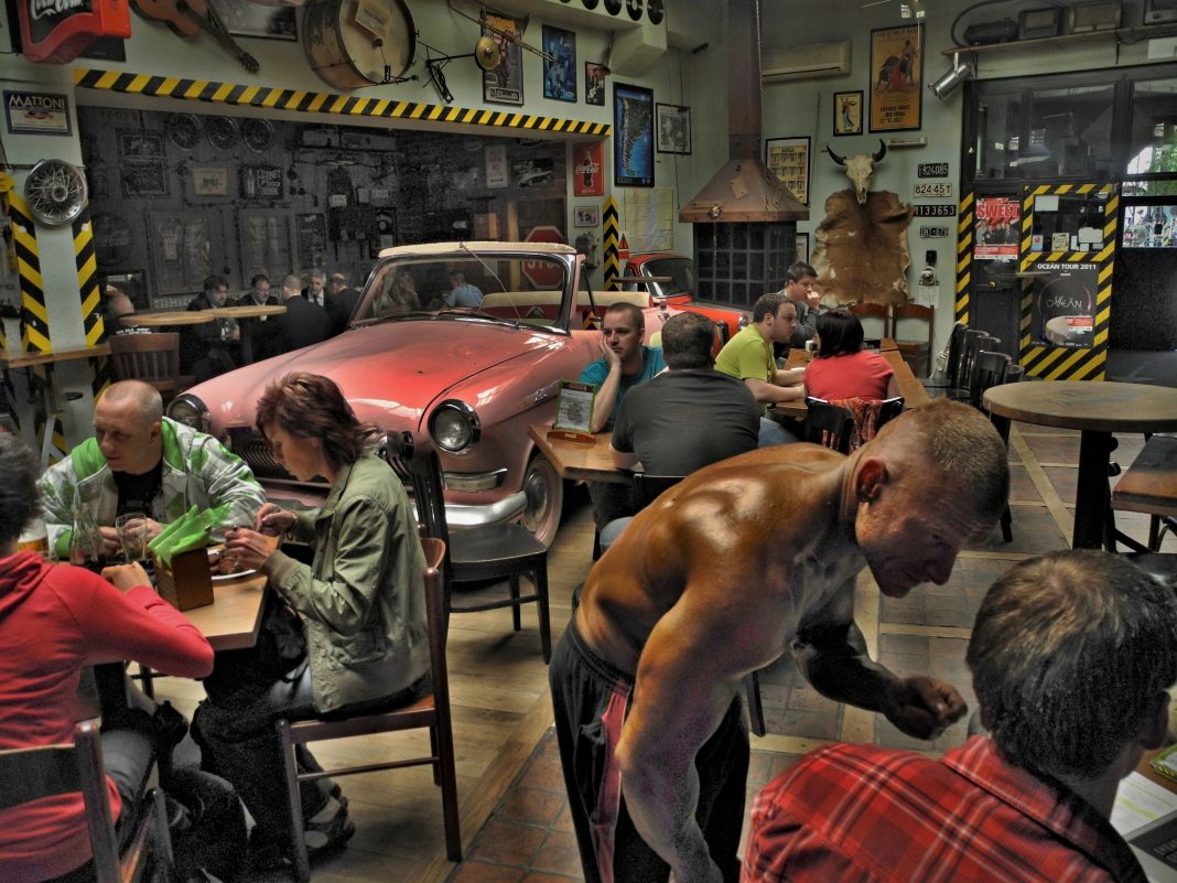 Viktor Kolář – Colors of Ostravahttps://www.exibart.com/repository/media/2020/01/unnamed-3-1068x801.jpg