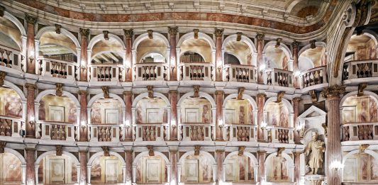 Crisi del Teatro? Falso. Ad essere in crisi sono solo i teatri crisi teatro