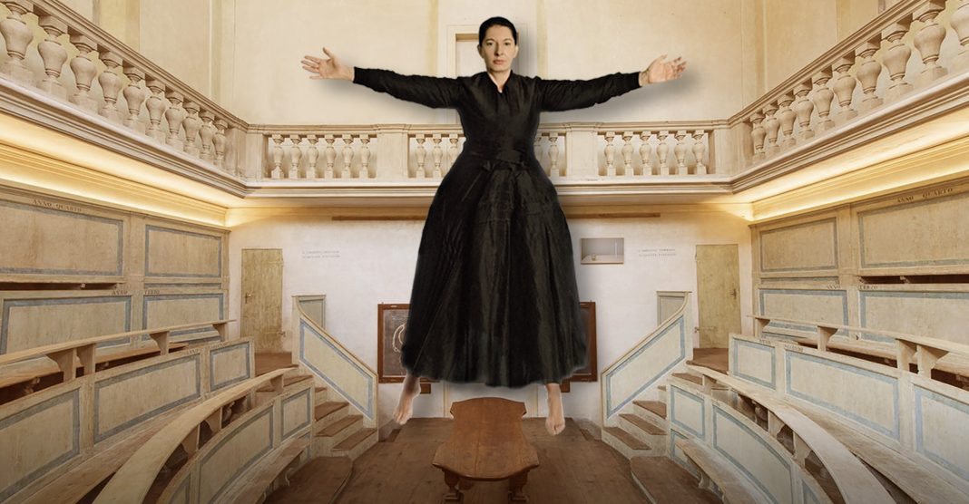 Marina Abramović – Estasihttps://www.exibart.com/repository/media/2020/02/Teatro_Anatomico_di_ModenaMarina-sito-1068x556.jpg