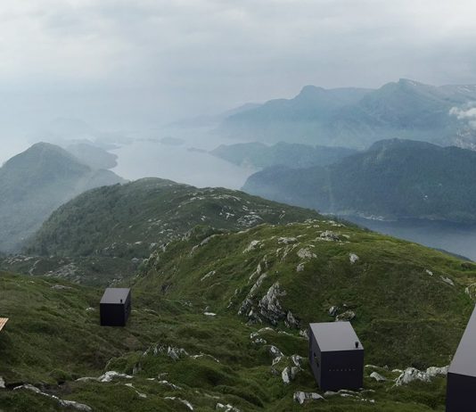 Birdbox è il nuovo rifugio di design sui fiordi in Norvegia