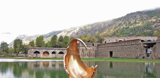 Emmanuele De Ruvo e le peripezie di una scultura pubblica a Novara