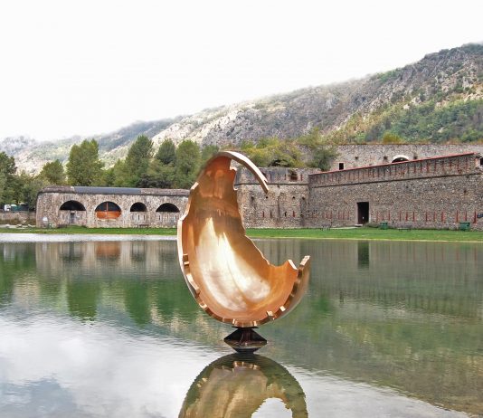 Emmanuele De Ruvo e le peripezie di una scultura pubblica a Novara