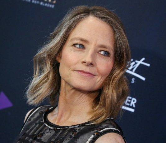 Jodie Foster dirigerà un film sul leggendario furto della Gioconda Jodie Foster regista del film sulla Gioconda