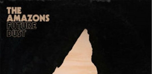 Il grigio “Future Dust” della band indie-rock The Amazons the amazons