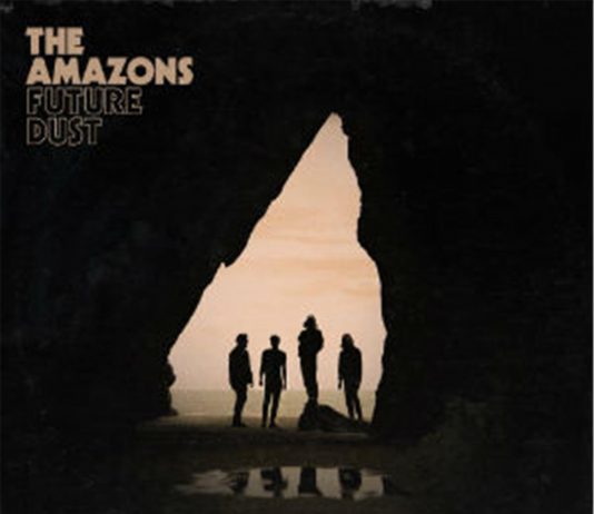 Il grigio “Future Dust” della band indie-rock The Amazons the amazons