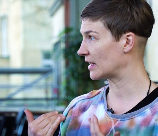 Biennale di Venezia 2021: la Finlandia annuncia l’artista del suo Padiglione Pilvi Takala, artista della Finlandia alla Biennale di Venezia 2021