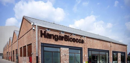 Coronavirus: musei chiusi e a Milano Armani sfila a porte chiuse