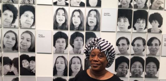 Biennale Venezia: la Gran Bretagna sceglie Sonia Boyce, prima artista nera Sonia Boyce, per la Gran Gretagna alla Biennale di Venezia