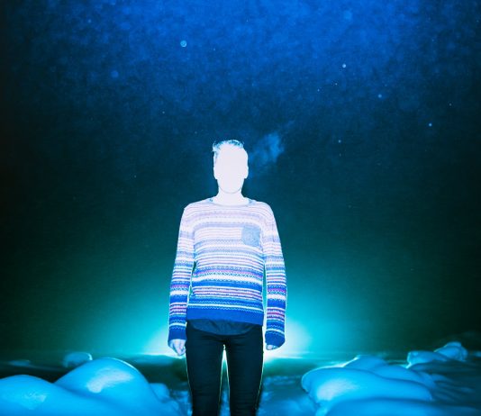 Gli avvistamenti alieni dall’occhio fotografico di Maria Lax