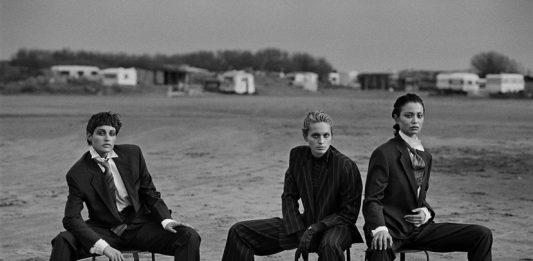 Peter Lindbergh in mostra all’Armani/Silos di Milano Alexandra Carlsson, Beri Smither, Harue Miyamoto, Beauduc 1993 © Peter Lindbergh, Emporio Armani Magazine #10