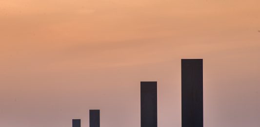 Vandalizzata l’opera monumentale di Richard Serra nel deserto del Qatar