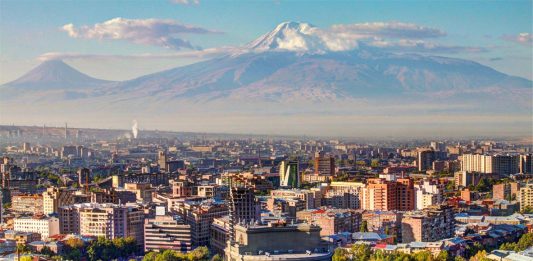 Lorenzo Fusi direttore della Biennale di Yerevan. Spostata al 2021