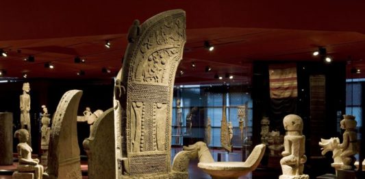 Colonialismo e musei: le riflessioni di Ariella Azoulay, per disimparare