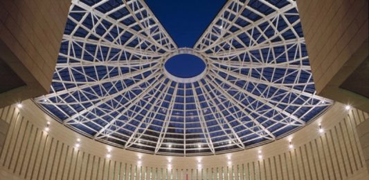 Mart: chieste le dimissioni di Vittorio Sgarbi, la lettera dei dipendenti