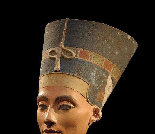 Il blu egiziano di Nefertiti usato per la ricerca biomedica