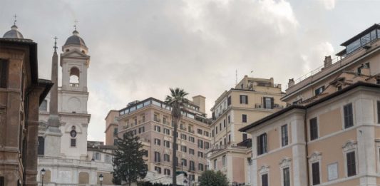 Ora tocca alla cultura, antidoto contro i virus Piazza di Spagna a Roma, ai tempi del coronavirus