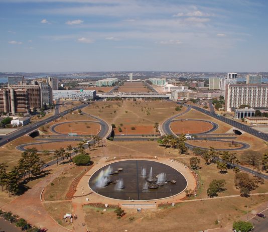 Buon compleanno Brasilia