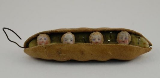 Oggetti strani e dove trovarli: lo Yorkshire Museum lancia la challenge #CreepiestObject