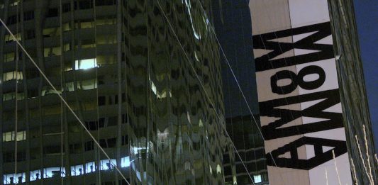 The american way: il MoMA avvia la campagna di licenziamenti, a partire dalla didattica