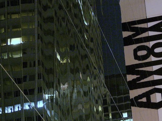 The american way: il MoMA avvia la campagna di licenziamenti, a partire dalla didattica