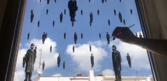 exibart.artworld: il giro del mondo dell’arte in sei notizie Tra le notizie dal mondo dell'arte di questa settimana, le singolari opere alla finestra di Pejac che hanno ispirato tutto il mondo (© Pejac)