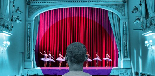 La distanza sociale. Il peep-show è il futuro del teatro?