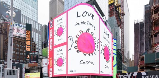 exibart.artworld: il giro del mondo dell’arte in sei notizie Maira Kalmana è una delle artiste che partecipa alla iniziativa "Message for the City". Questa e molte altre tra le notizie dal mondo dell'arte di questa settimana per exibart.artworld. (Photo by Ian Douglas courtesy of Times Square Arts)