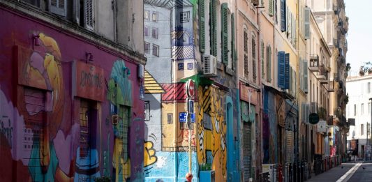 Manifesta unisce Marsiglia. Online, per ora Marsiglia