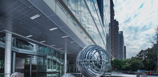 Respirare, ancora: l’opera di Alfio Mongelli al Wuhan Planning & Design Institute