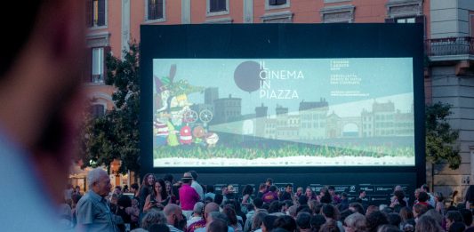 Un’estate al cinema: la riapertura di sale e iniziative all’aperto Riaprono le sale, si riorganizzano le serate irrinunciabili del Cinema America. Qui tutte i dettagli (Photo Courtesy: Cinema America)