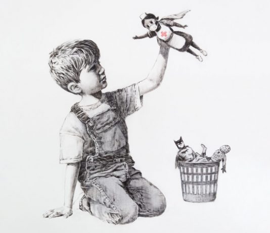 Infermieri supereroi: la nuova opera di Banksy in un ospedale di Southampton