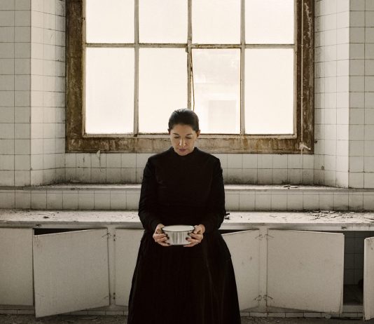 Marina Abramovic porta la sua Santa Teresa a Castel dell’Ovo di Napoli