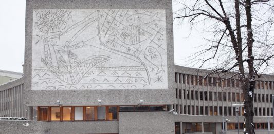 Salvate i murales di Picasso a Oslo: contro la demolizione interviene il MOMA Il murales di Picasso, sull'Y-Block di Oslo