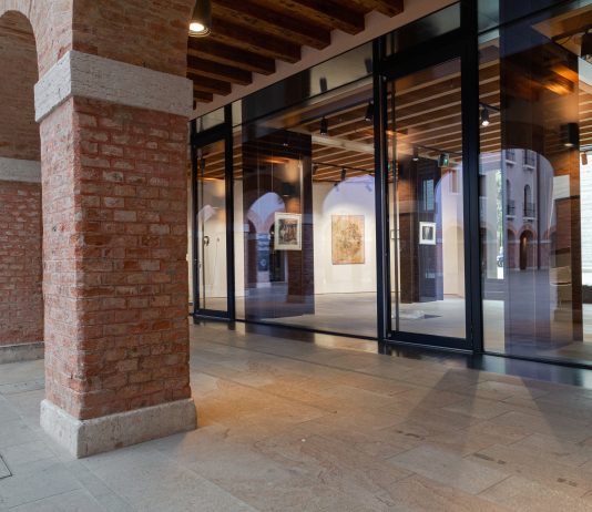 ‘Materiche’: 9 artiste al Chiostro M9 con Venice Galleries View